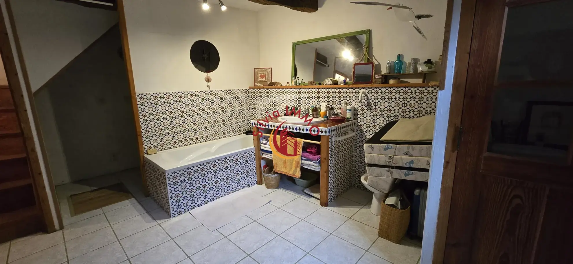 Charmante maison de village à Palairac avec potentiel de rénovation - 145 m² 