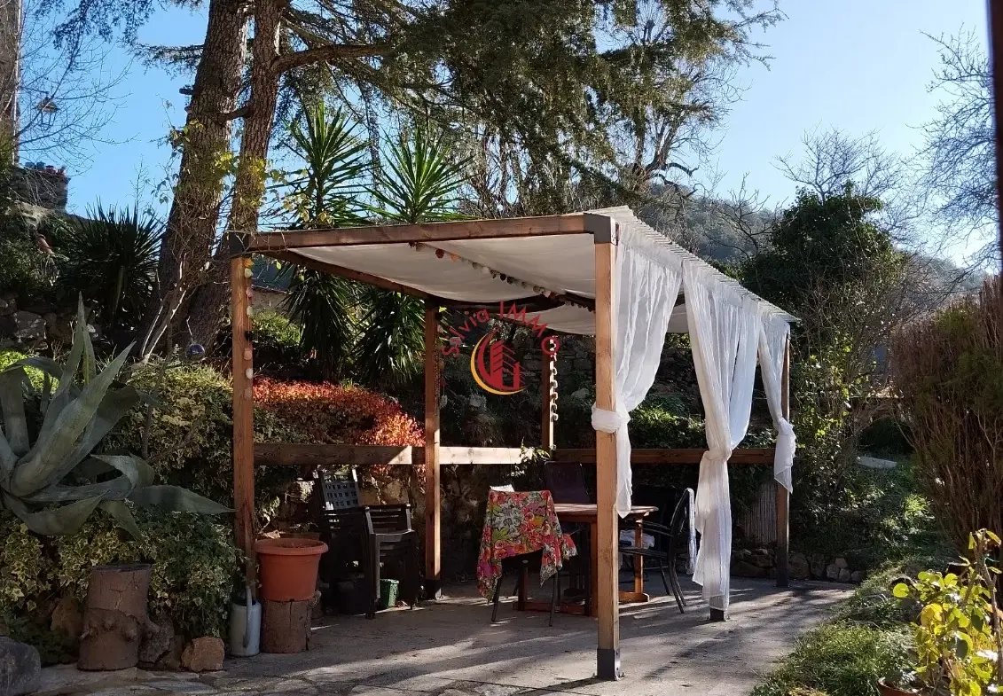 Charmante maison de village à Palairac avec potentiel de rénovation - 145 m² 