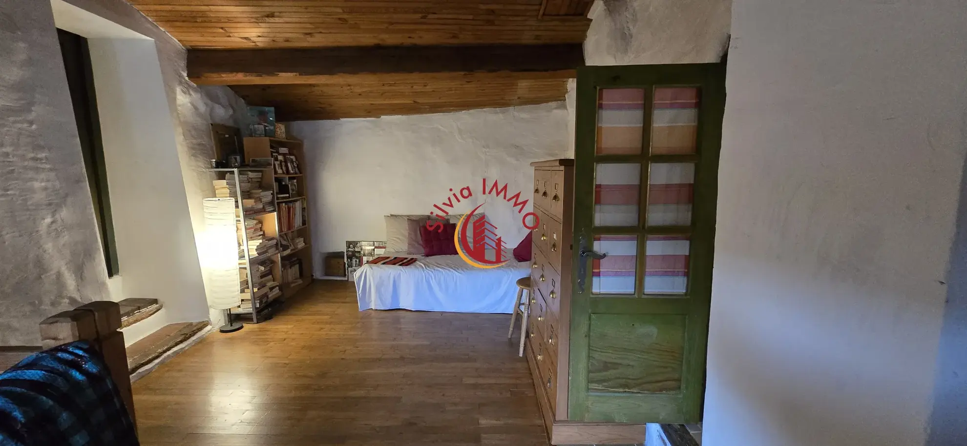 Charmante maison de village à Palairac avec potentiel de rénovation - 145 m² 