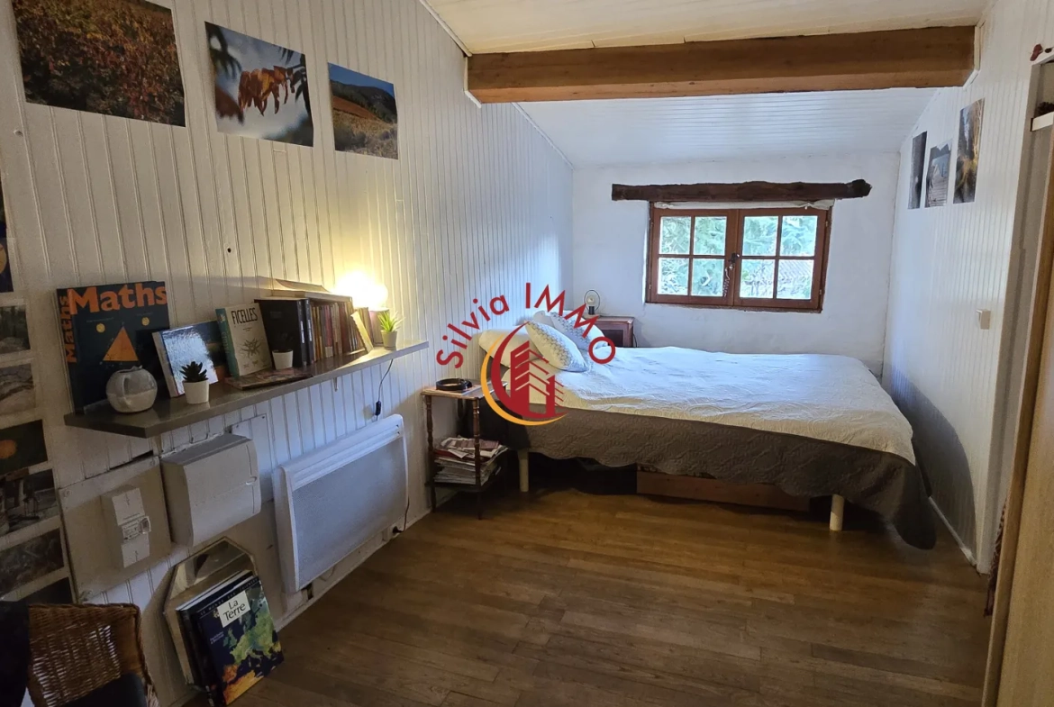 Charmante maison de village à Palairac avec potentiel de rénovation - 145 m² 