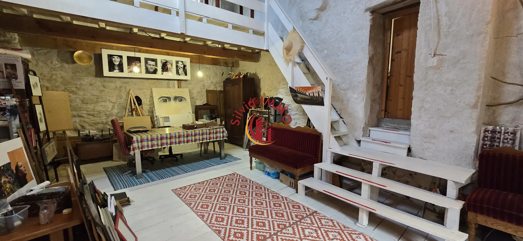 Charmante maison de village à Palairac avec potentiel de rénovation - 145 m² 