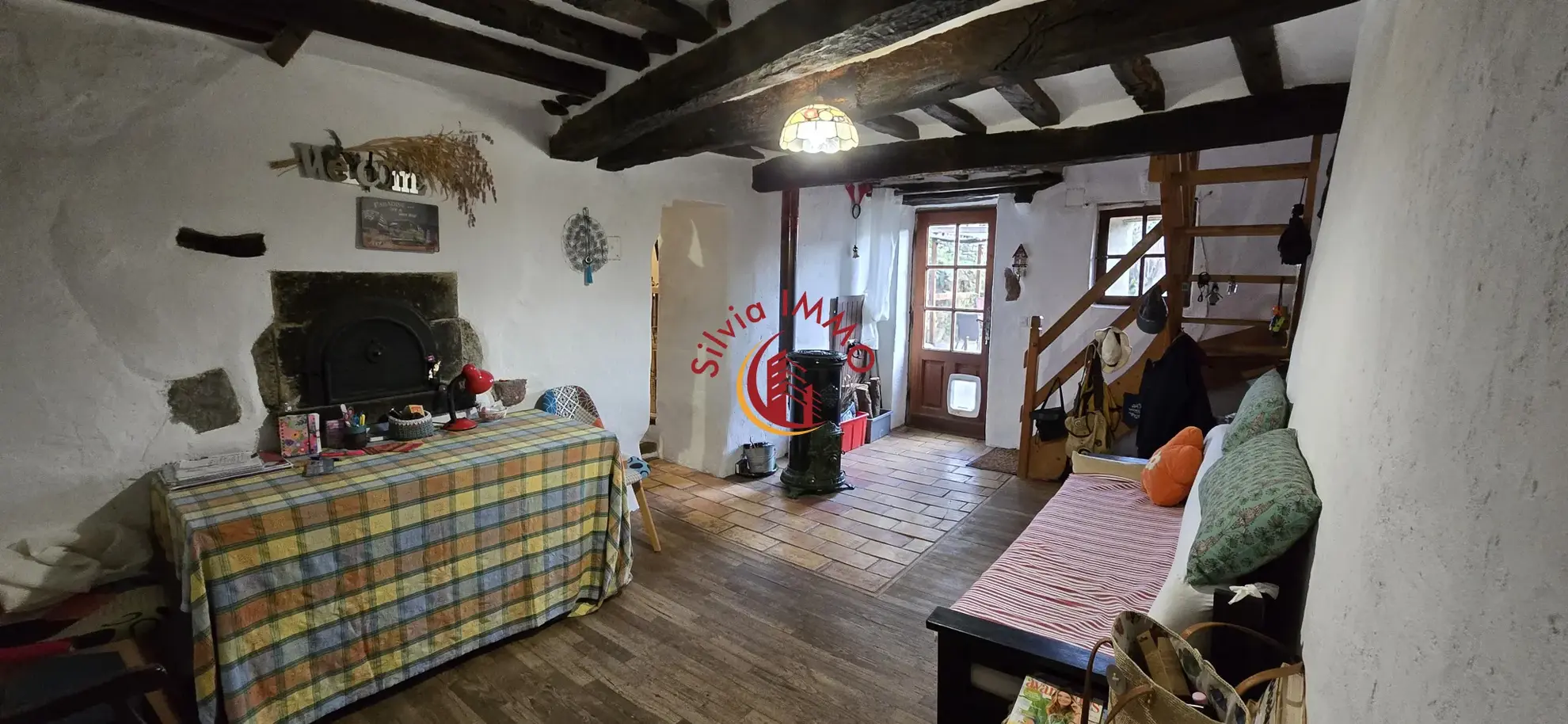 Charmante maison de village à Palairac avec potentiel de rénovation - 145 m² 