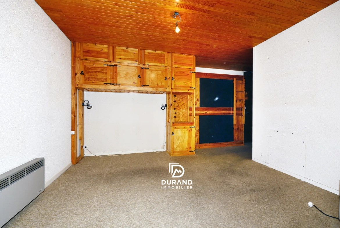 Studio à vendre à Vars, secteur Point Show, 21 m², proche pistes et commodités 