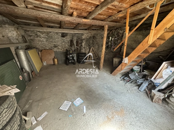 Maison de village à Bramans à réhabiliter avec grand potentiel