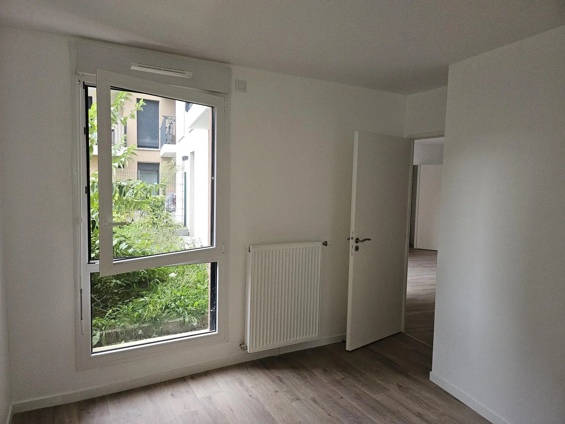 Appartement 3 pièces neuf avec terrasse et jardin à Bois d'Arcy 