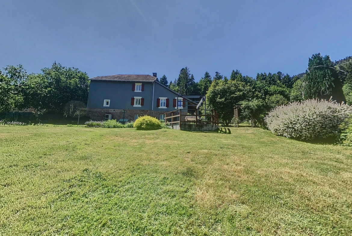 Charmante maison de 126m² avec vue et jardin clos à Moussey 