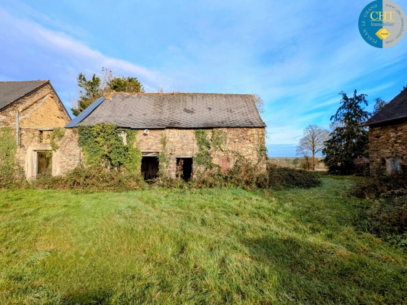 Maison en pierre à rénover à Tréal - Terrain arboré de 3750 m²