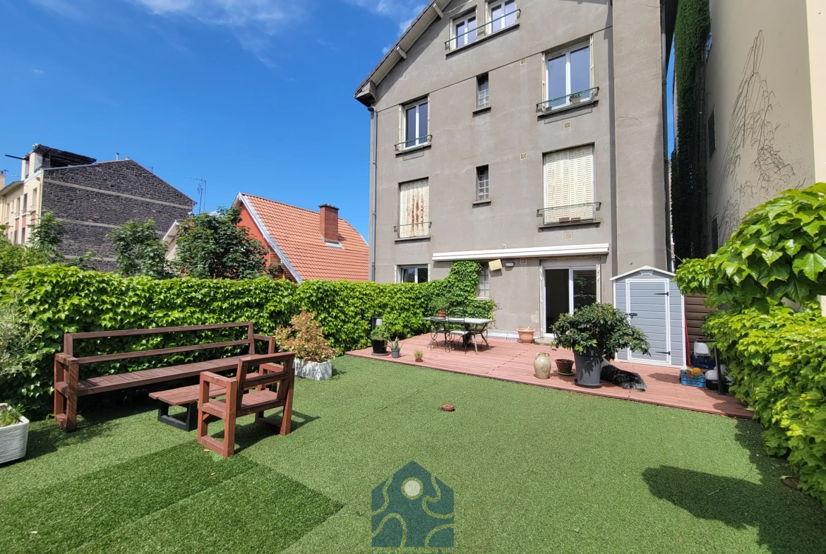 Appartement 3 pièces avec grande terrasse à Clermont-Ferrand, proche commodités 