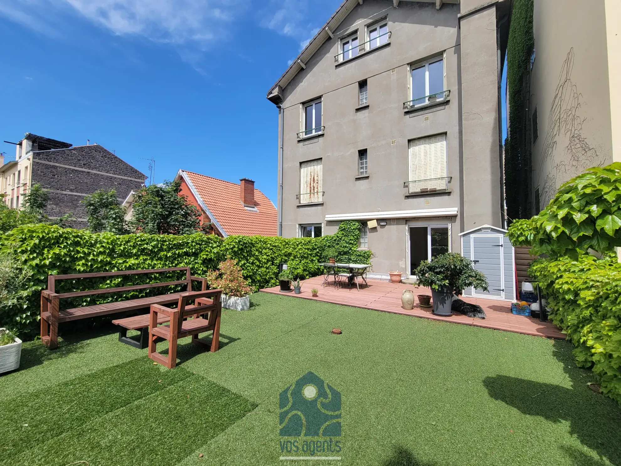 Appartement 3 pièces avec grande terrasse à Clermont-Ferrand, proche commodités 