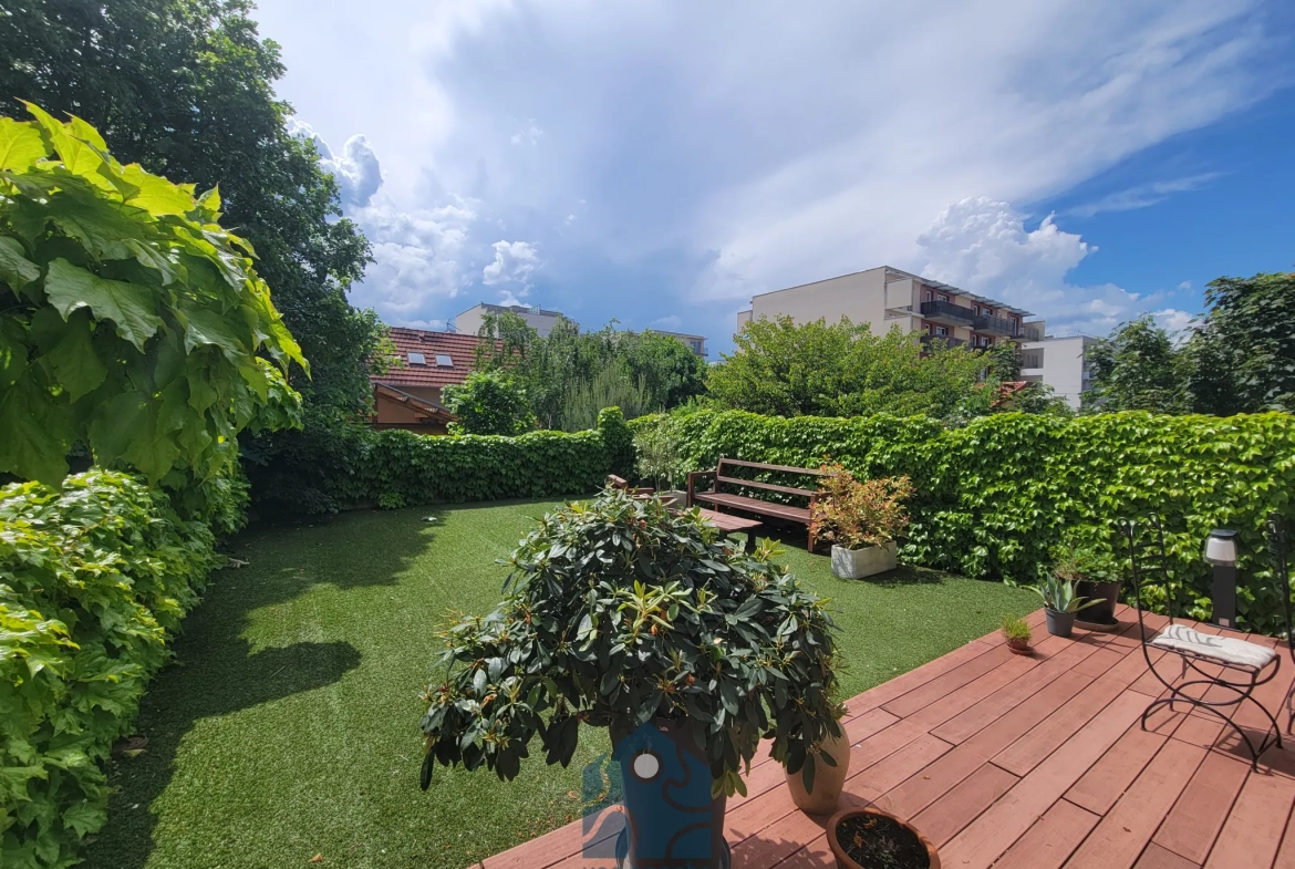 Appartement 3 pièces avec grande terrasse à Clermont-Ferrand, proche commodités 