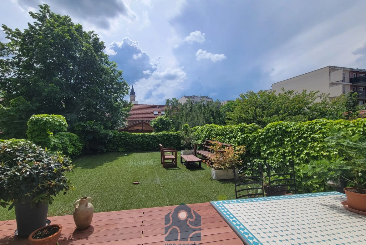 Appartement 3 pièces avec grande terrasse à Clermont-Ferrand, proche commodités 