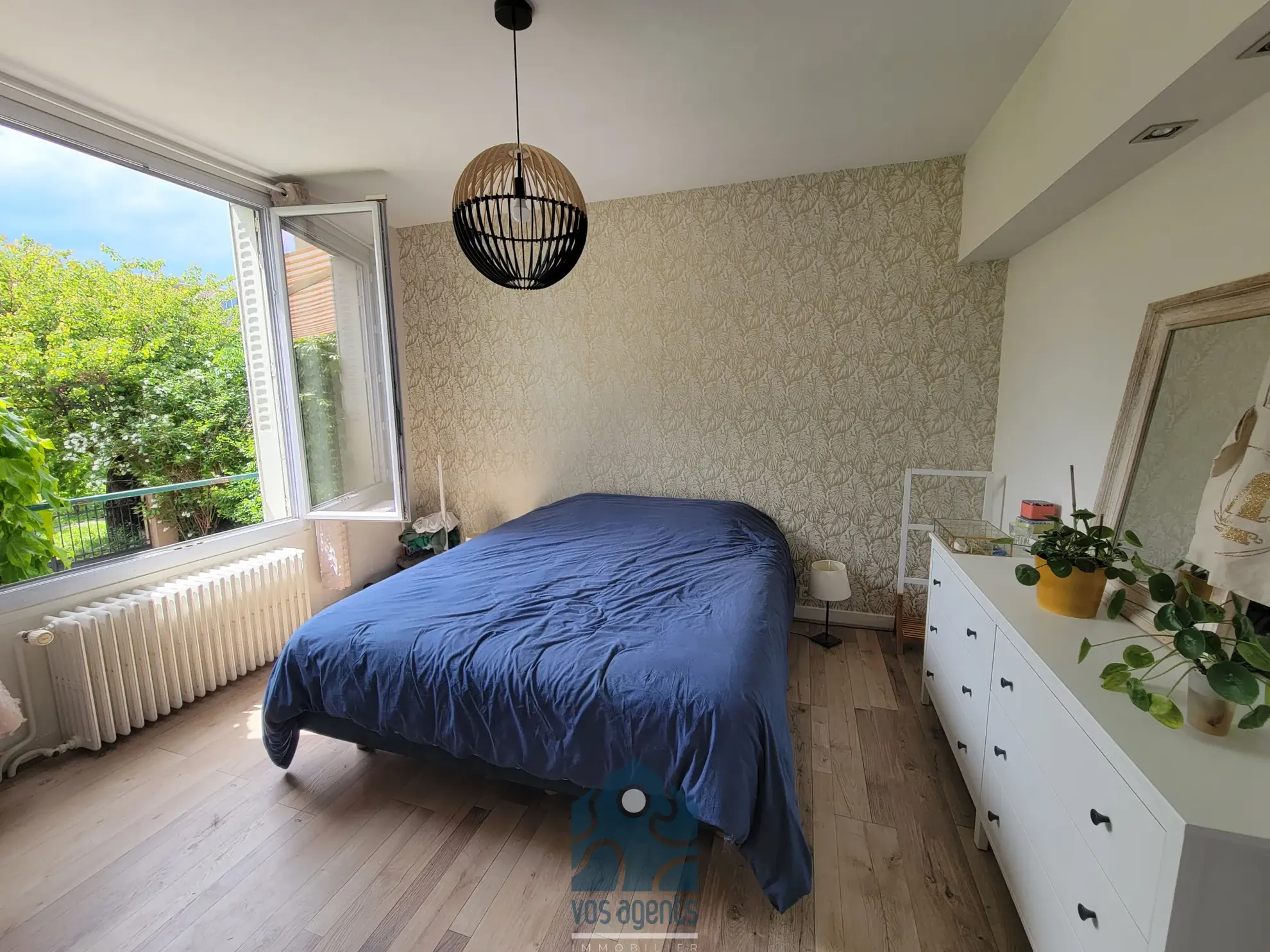 Appartement 3 pièces avec grande terrasse à Clermont-Ferrand, proche commodités 