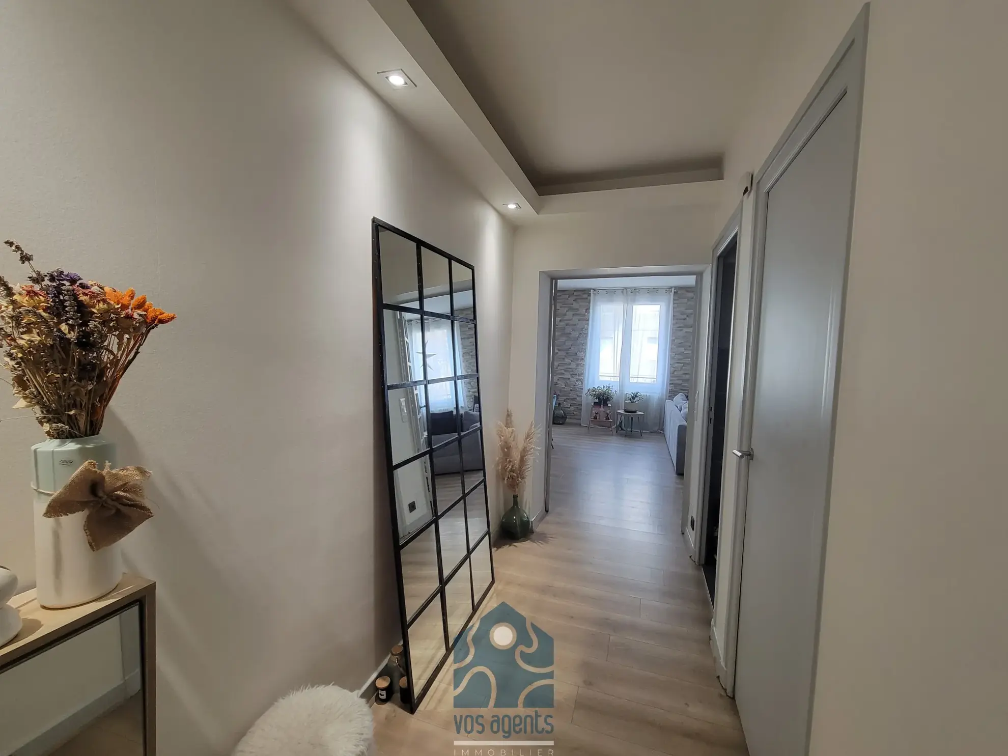 Appartement 3 pièces avec grande terrasse à Clermont-Ferrand, proche commodités 
