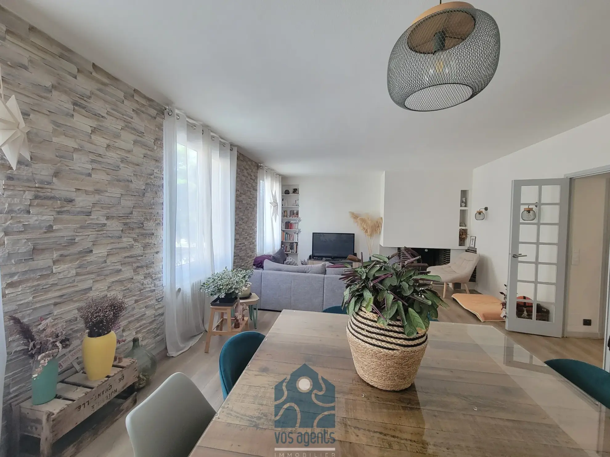 Appartement 3 pièces avec grande terrasse à Clermont-Ferrand, proche commodités 