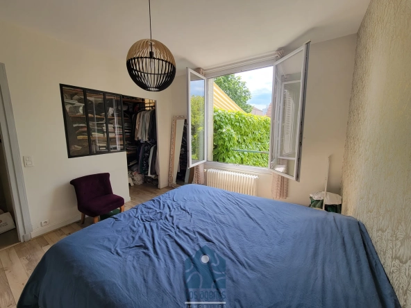 Appartement 3 pièces avec grande terrasse à Clermont-Ferrand, proche commodités 