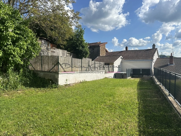 Charmante maison de 88 m² avec terrain à Thizy-les-Bourgs - idéal premier achat 
