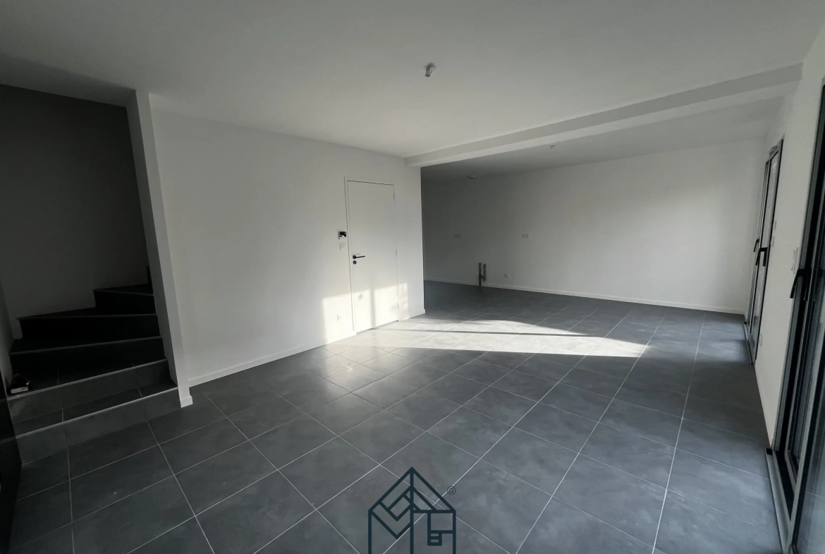 Maison neuve à Roanne de 94 m² avec 4 chambres et garage 
