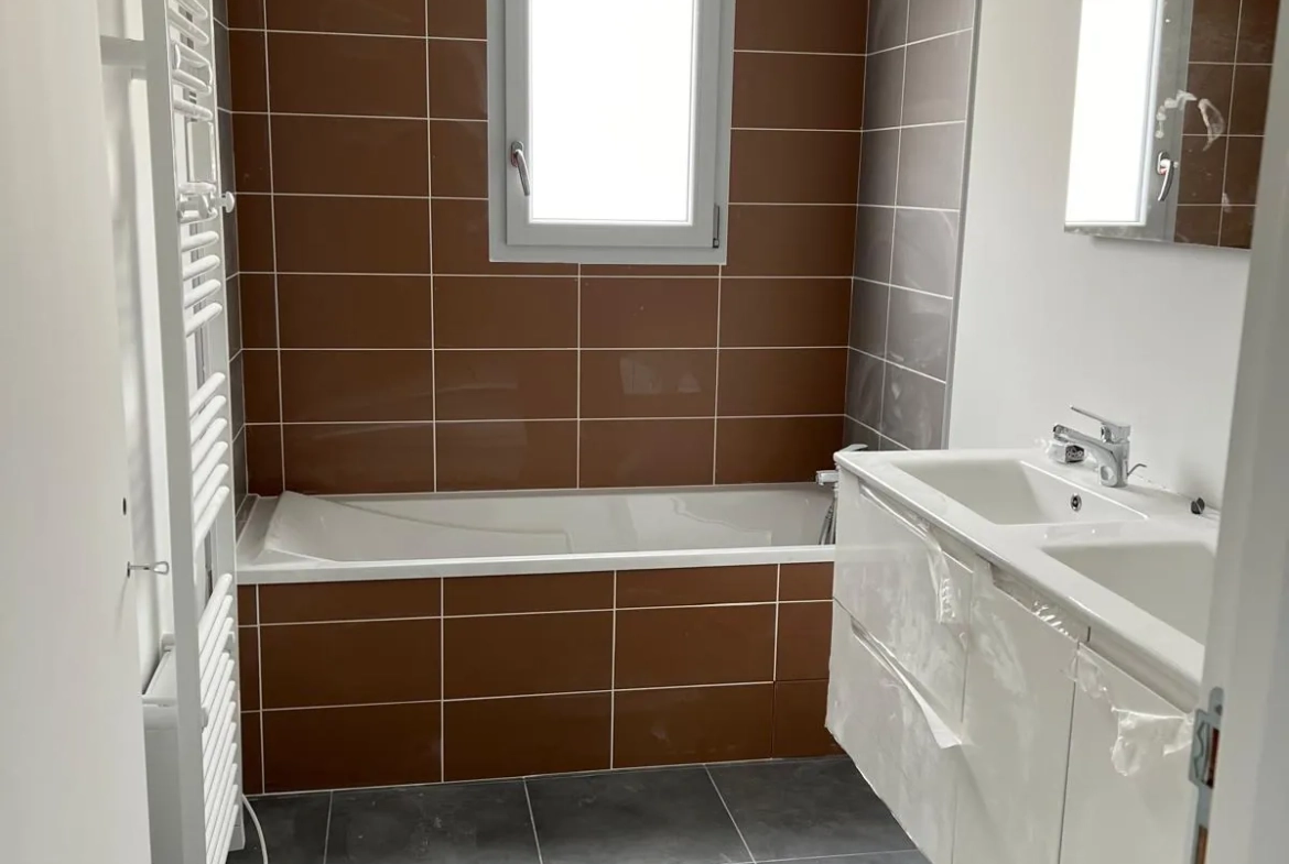 Maison neuve à Roanne de 94 m² avec 4 chambres et garage 
