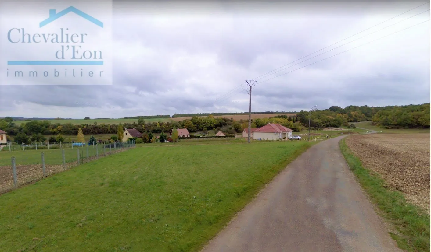 Terrain constructible plat de 1014 m² à Tronchoy 