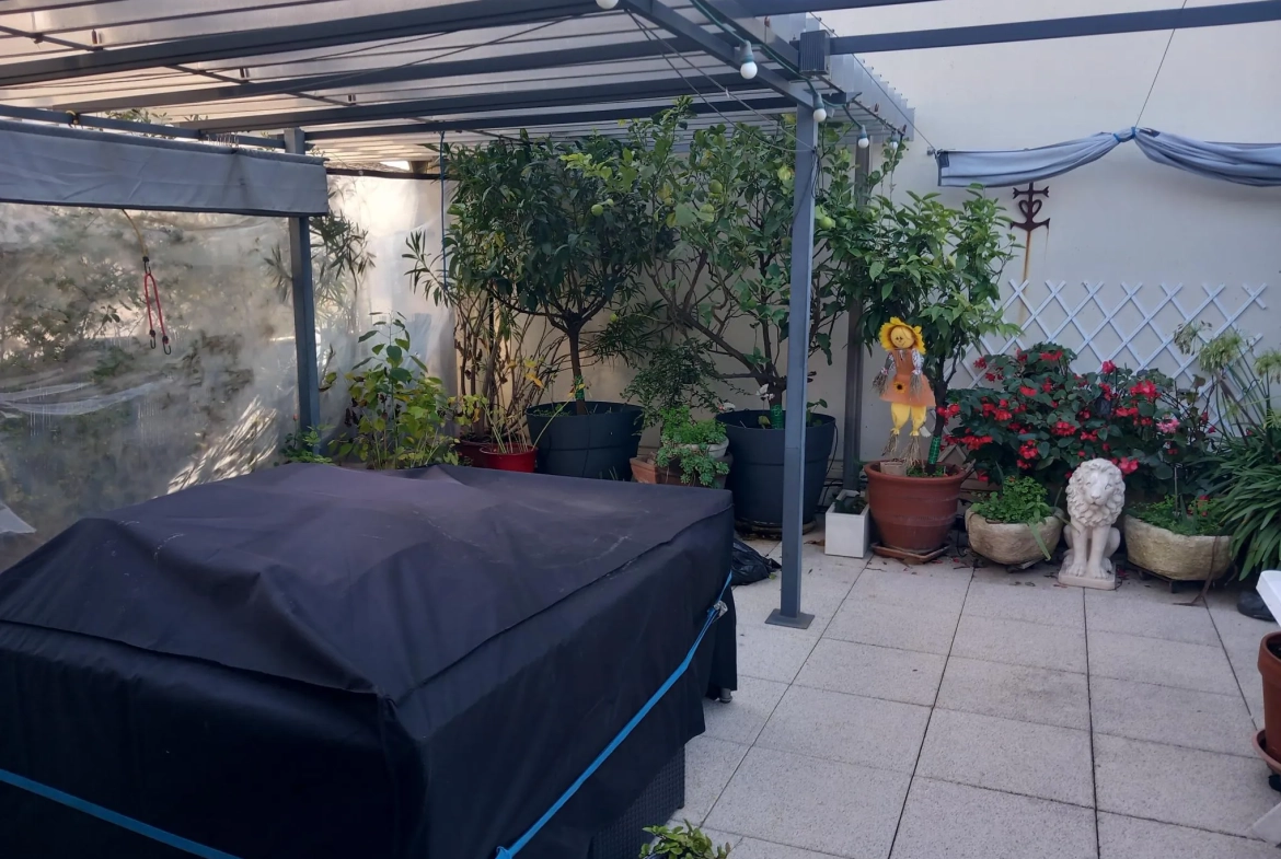 Appartement P4 à Lunel avec terrasse et parking privé 