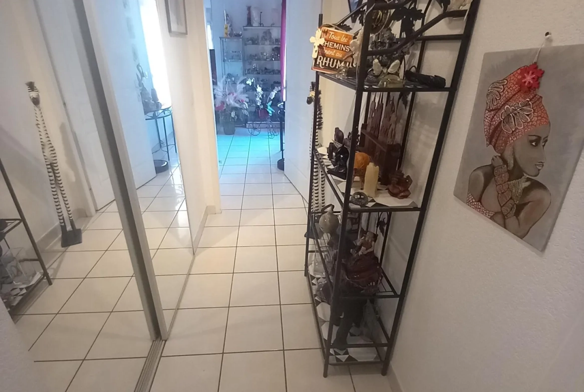 Appartement P4 à Lunel avec terrasse et parking privé 
