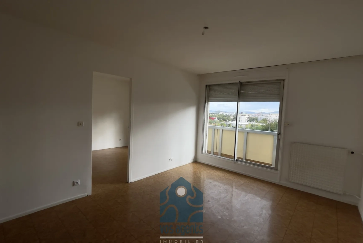 Bel appartement T4 avec balcony à Clermont Nord, prêt à emménager 