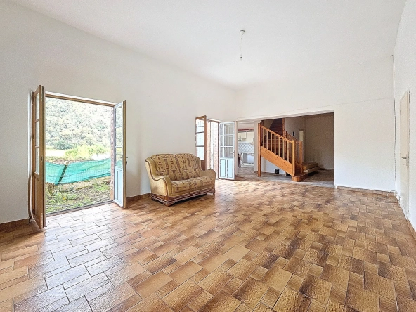 Maison à rénover entre Saint-Juéry et Ambialet, 100 m² sur 964 m² de terrain 