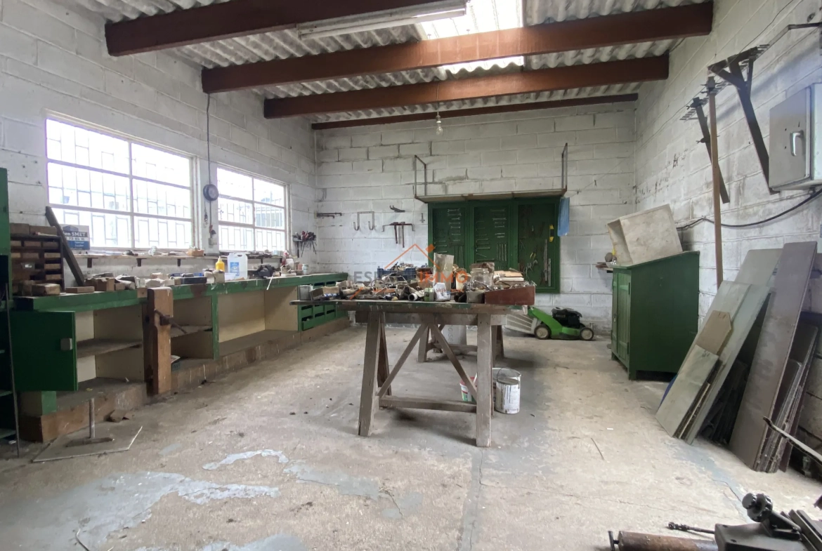 Maison semi-individuelle de 95 m² avec garage et jardin à Trith Saint Léger 