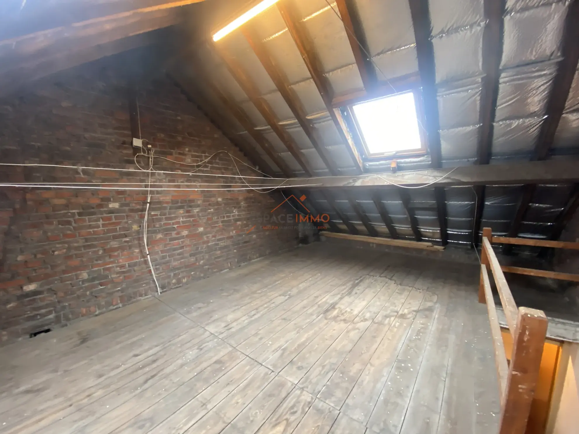 Maison semi-individuelle de 95 m² avec garage et jardin à Trith Saint Léger 