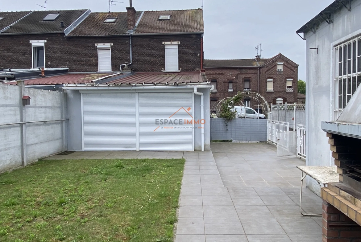 Maison semi-individuelle de 95 m² avec garage et jardin à Trith Saint Léger 