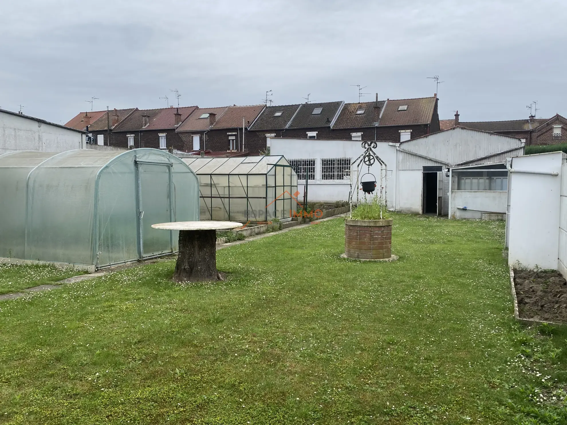 Maison semi-individuelle de 95 m² avec garage et jardin à Trith Saint Léger 