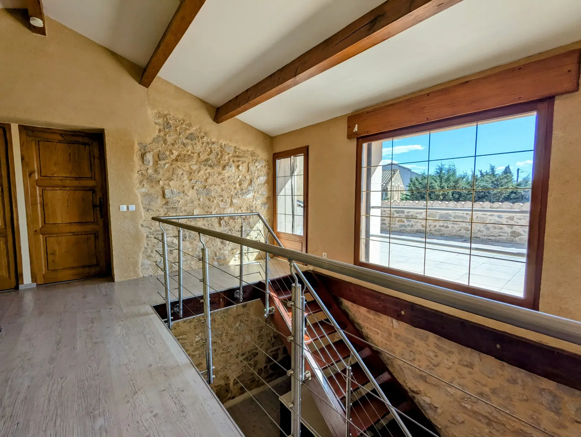 Maison authentique à Aigues Vives avec garage, jardin et terrasse exposée plein sud 
