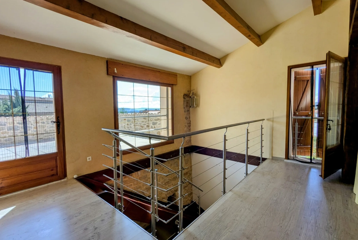 Maison authentique à Aigues Vives avec garage, jardin et terrasse exposée plein sud 