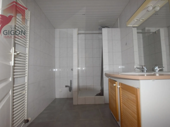 Bel appartement F3 rénové avec balcon à Courcelles-les-Montbéliard 