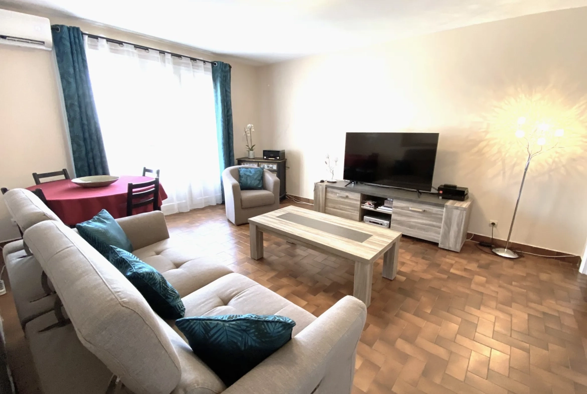 Bel appartement de 62m² avec balcon et parking à La Londe-les-Maures 