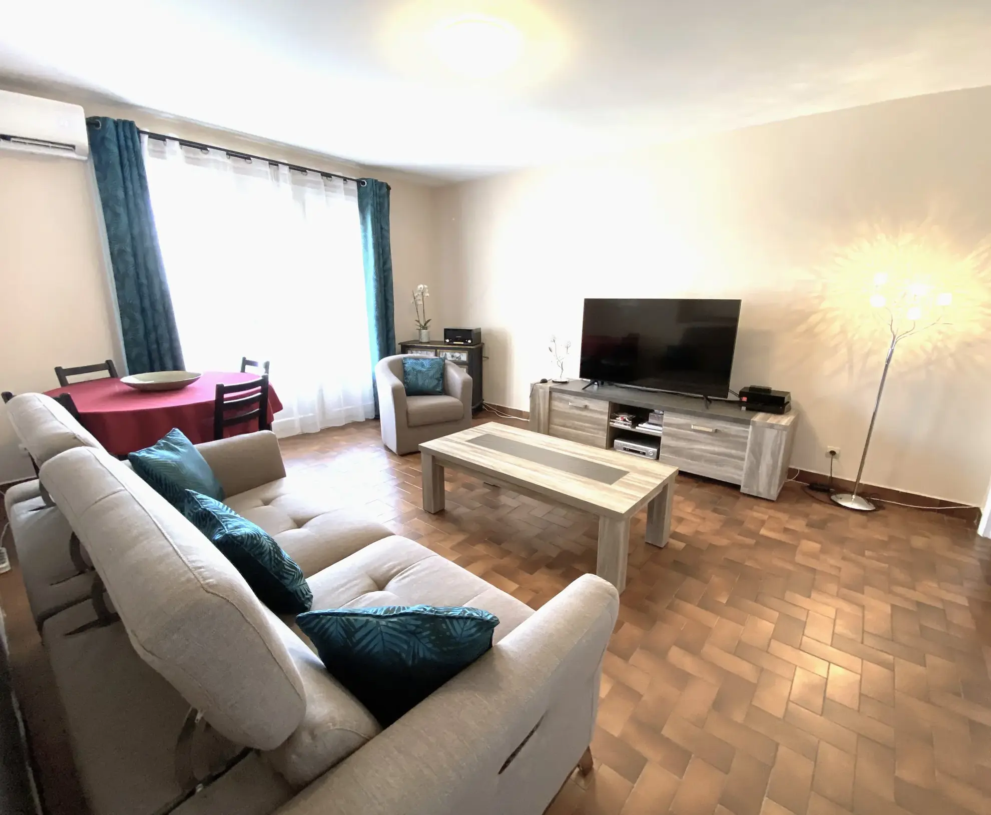 Bel appartement de 62m² avec balcon et parking à La Londe-les-Maures 