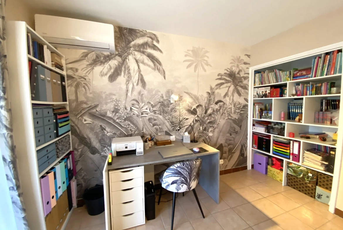 Bel appartement de 62m² avec balcon et parking à La Londe-les-Maures 
