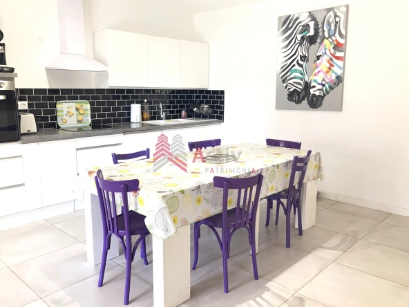 Villa T4 à vendre à Arles avec terrasse, jardin et parking