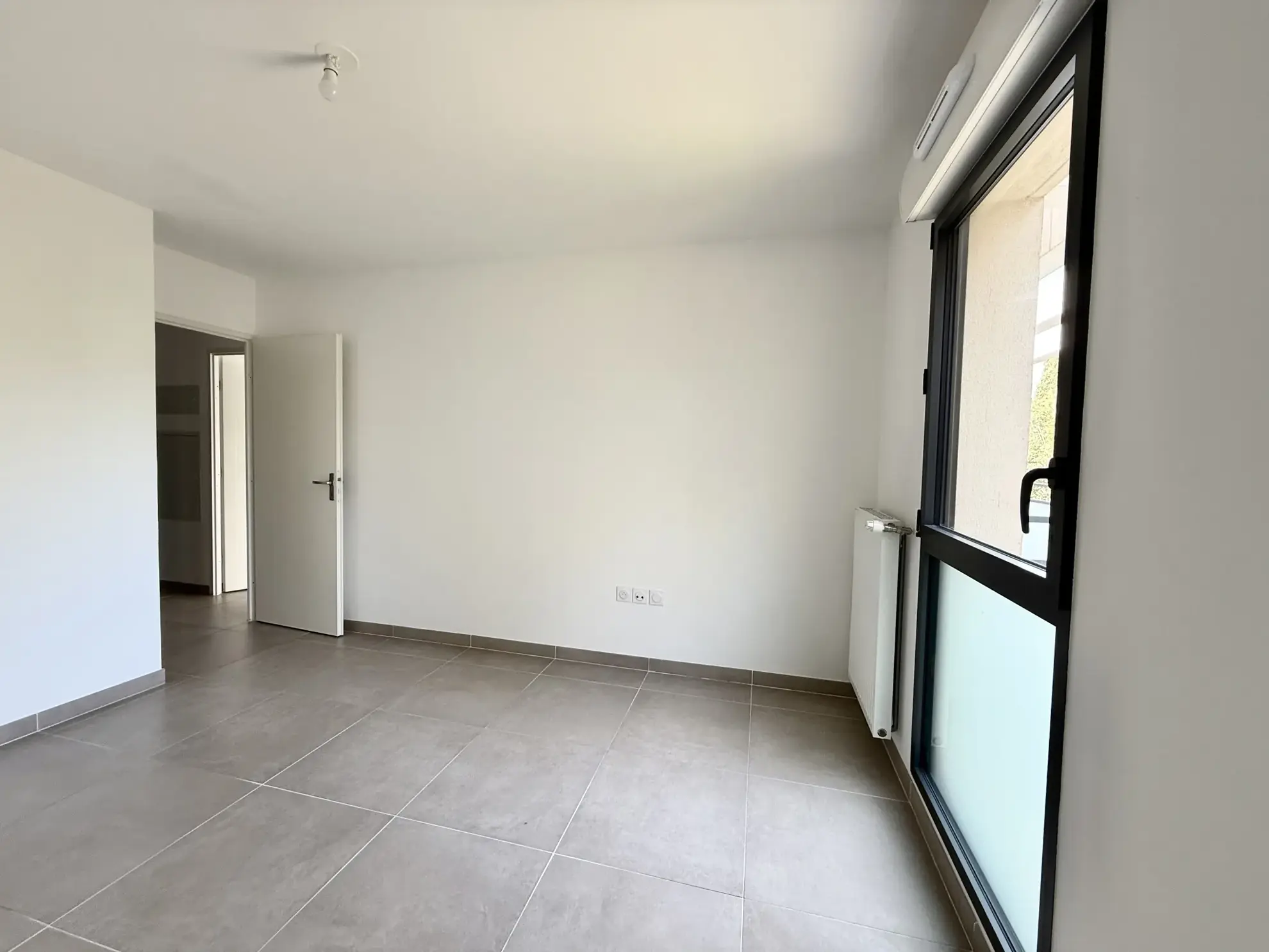 Appartement 2 pièces avec terrasse et parking à Toulon Coudon 