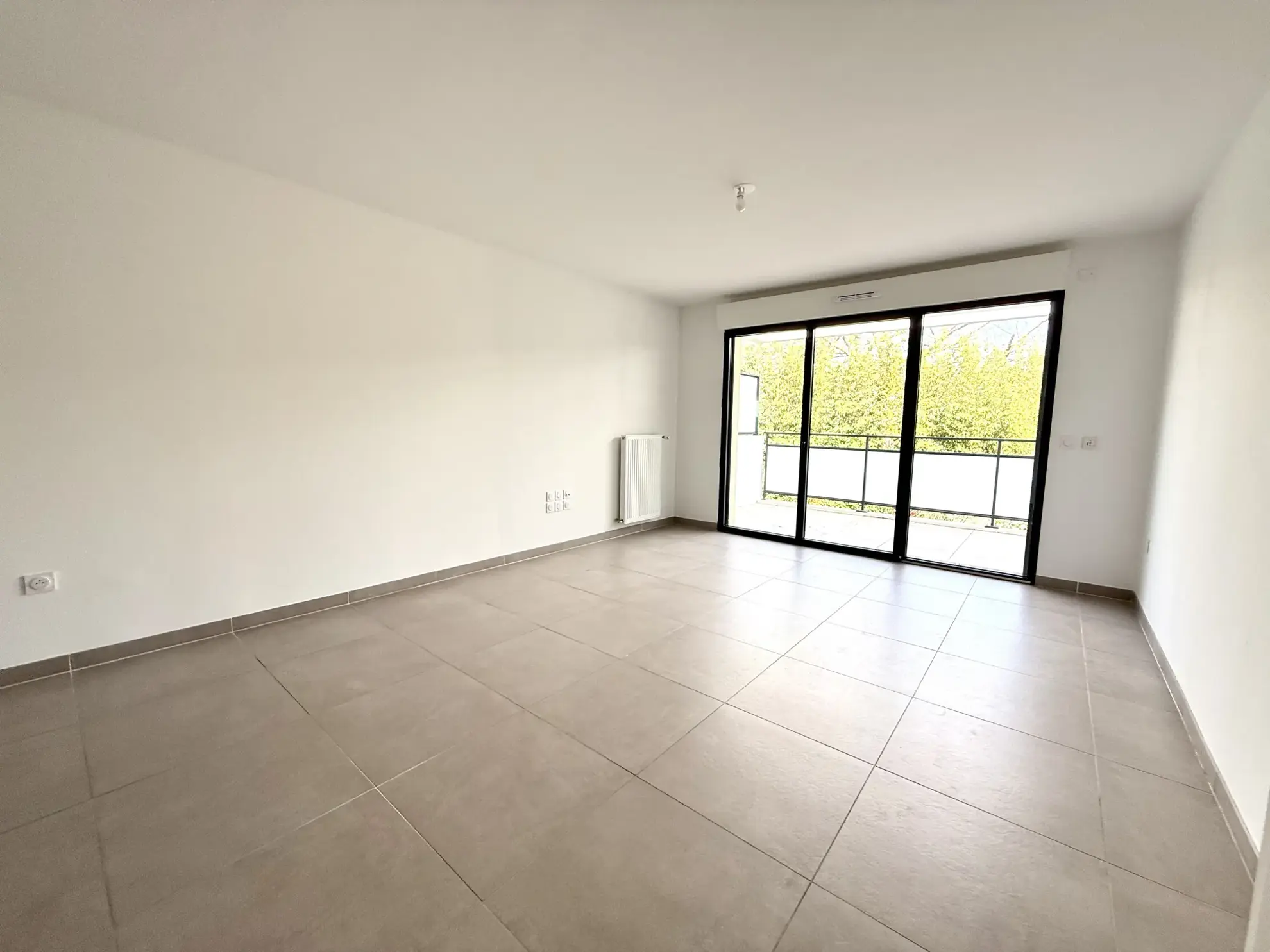 Appartement 2 pièces avec terrasse et parking à Toulon Coudon 
