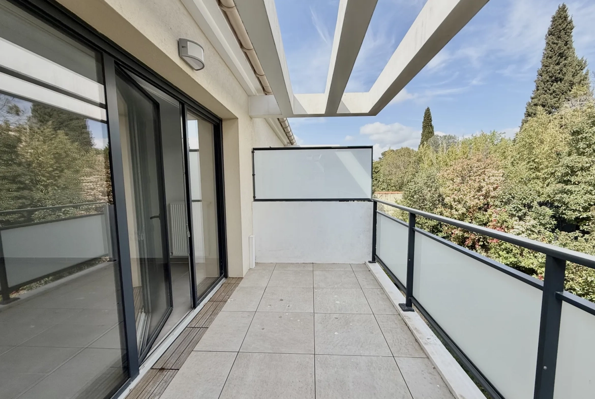 Appartement 2 pièces avec terrasse et parking à Toulon Coudon 