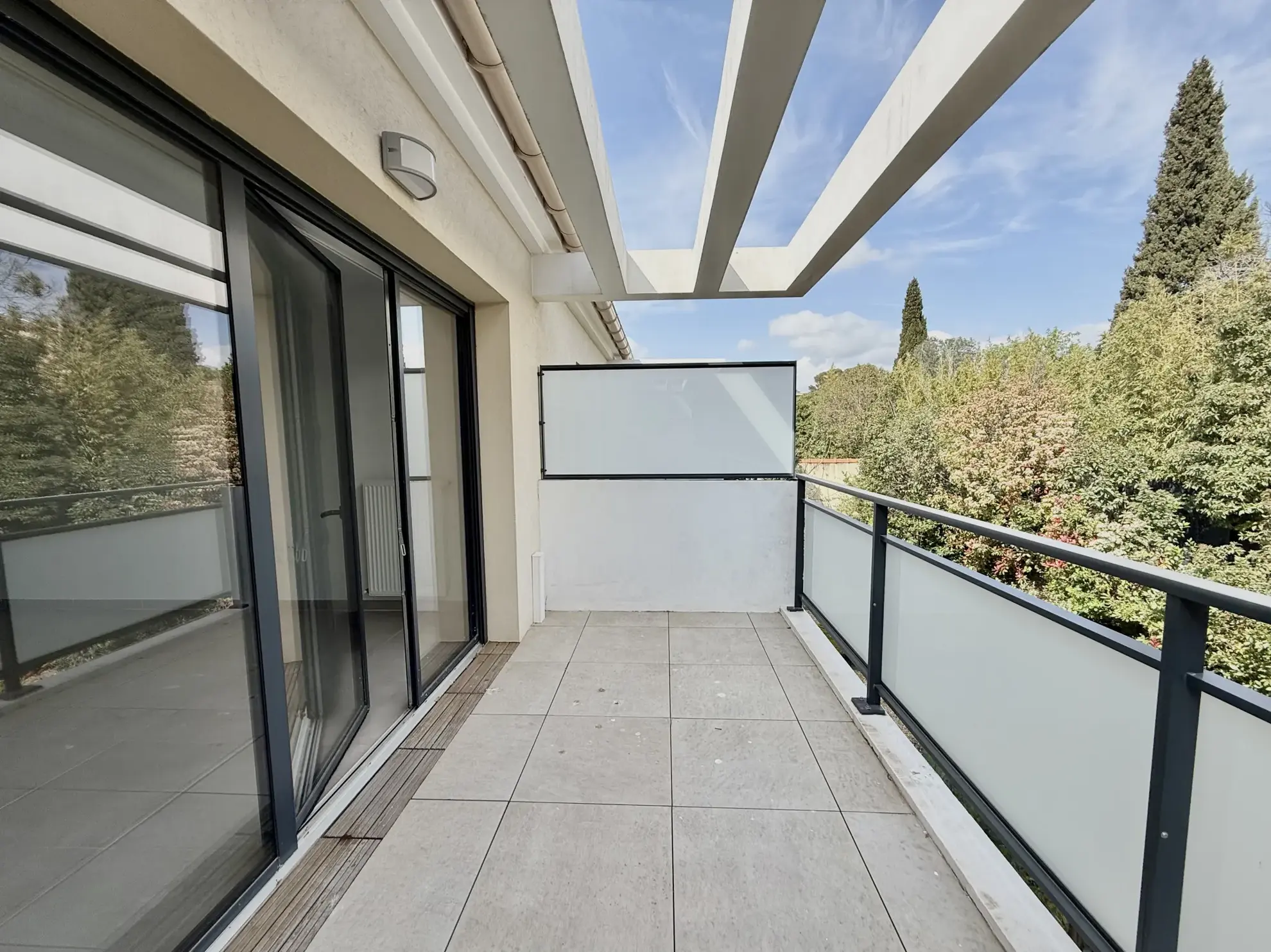 Appartement 2 pièces avec terrasse et parking à Toulon Coudon 