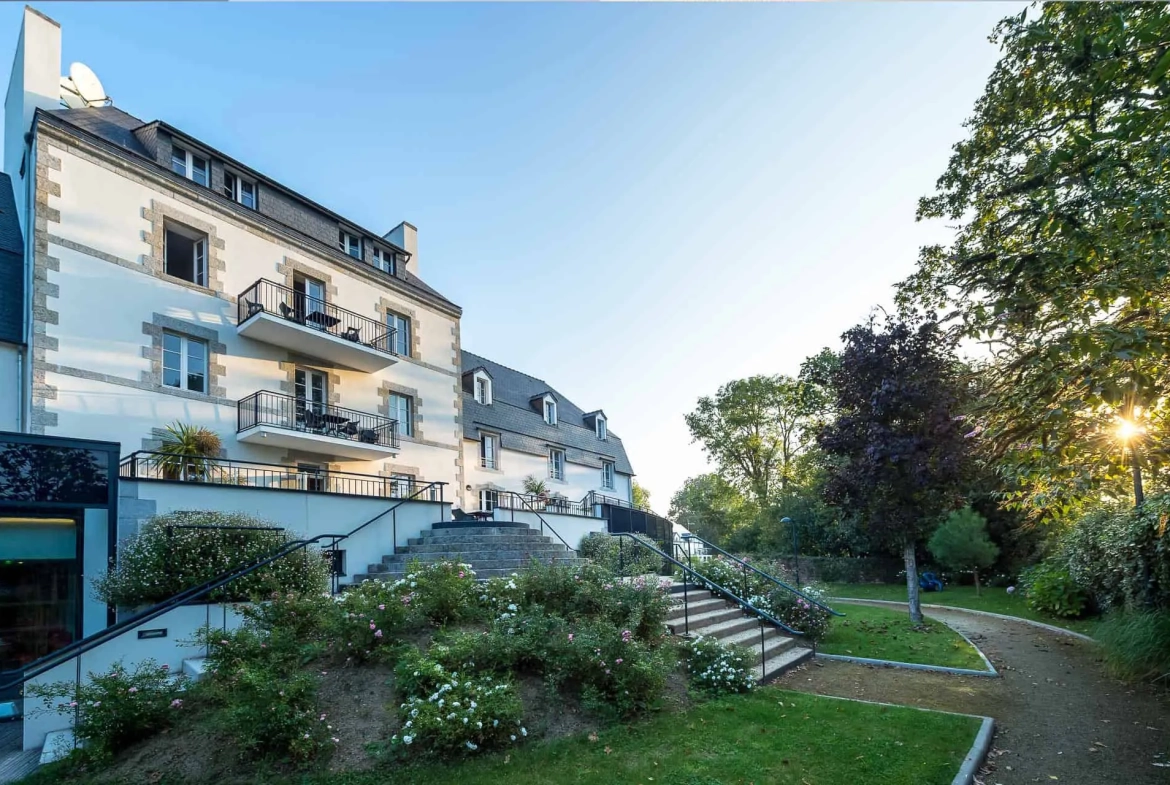 Investissement en bail commercial à Pont-Aven - Appartement de 26 m² avec terrasse et parking 
