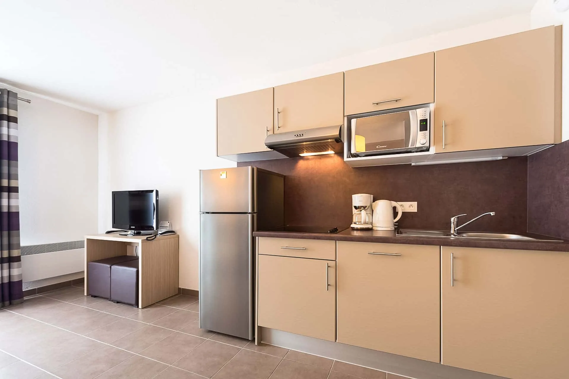 Investissement en bail commercial à Pont-Aven - Appartement de 26 m² avec terrasse et parking 