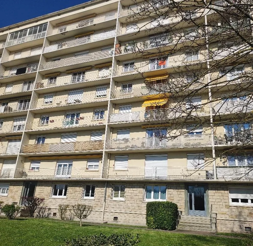 Appartement T4 lumineux de 73,56 m² à Saint André les Vergers avec cave et balcon 