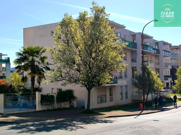 Appartement T2 de 48m² à Metz Sablon avec parking privé et cuisine équipée 