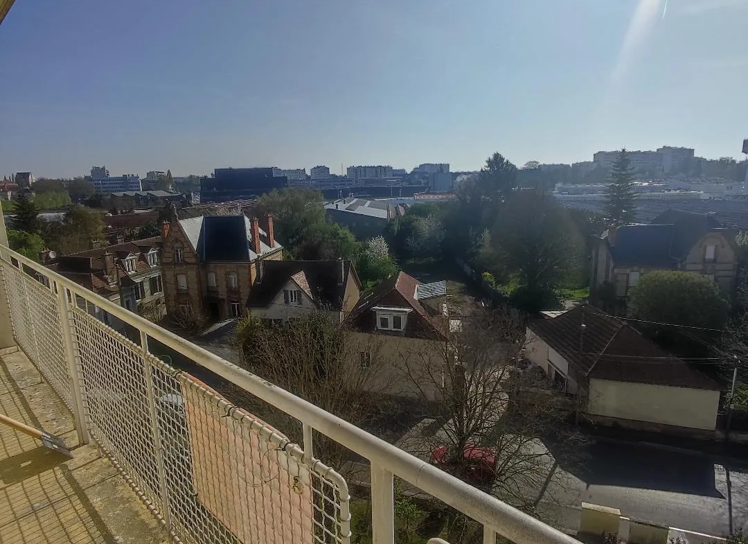 Appartement T4 lumineux de 73,56 m² à Saint André les Vergers avec cave et balcon 
