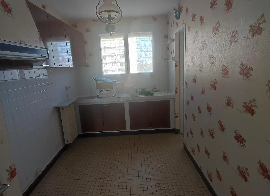 Appartement T4 lumineux de 73,56 m² à Saint André les Vergers avec cave et balcon 