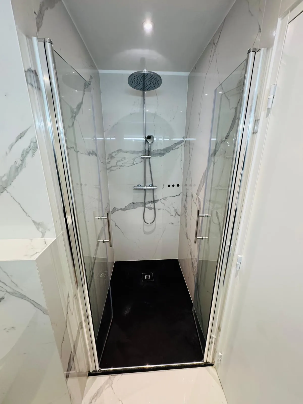 À vendre à Grenoble : Magnifique appartement T3 rénové de 67 m² proche centre-ville 