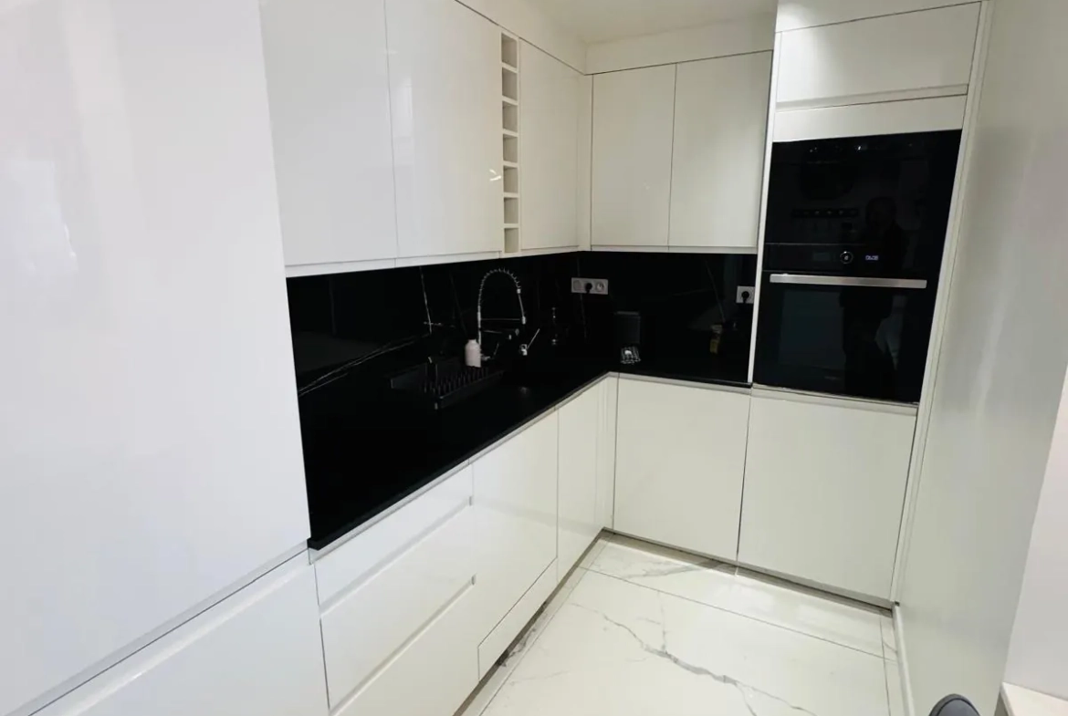 À vendre à Grenoble : Magnifique appartement T3 rénové de 67 m² proche centre-ville 